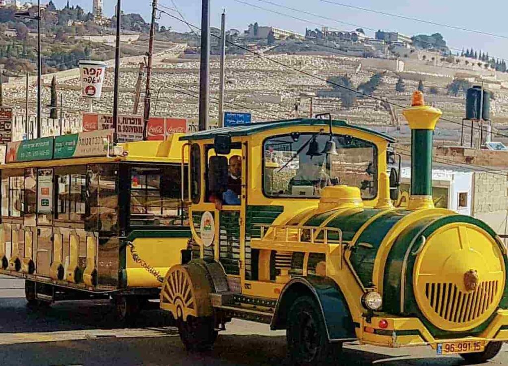 רכבת הכותל לחוגגי בר מצווה בכותל